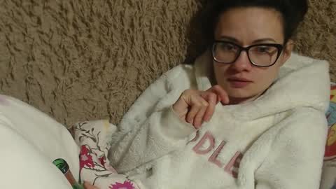 say meow and send tip  online show from 15, 2, 2025