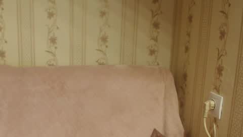 say meow and send tip  online show from 9, 11, 2025