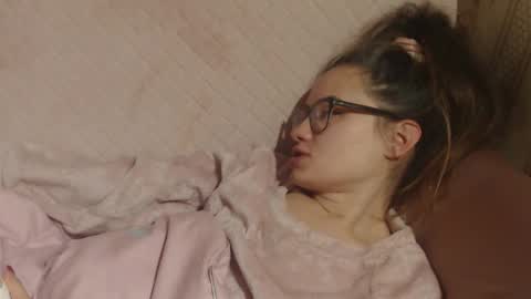 say meow and send tip  online show from 21, 11, 2025