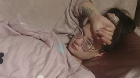 say meow and send tip  online show from 31, 3, 2026