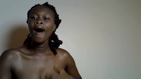 Snapshot of flowerdiva002 chatting on 23, 11, 2025 flowerdiva002 online show from 23, 11, 2025