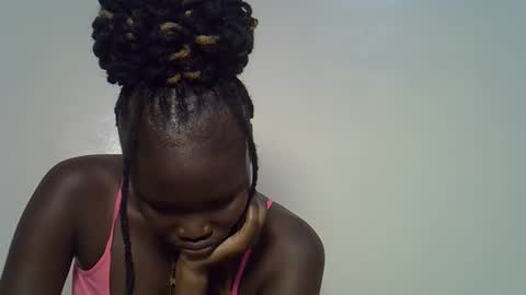 Snapshot of flowerdiva002 chatting on 4, 12, 2025 flowerdiva002 online show from 4, 12, 2025