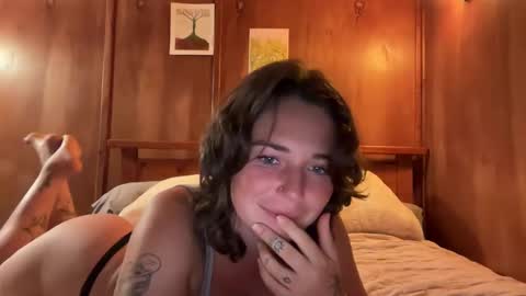 Flowergirl online show from 21, 11, 2025