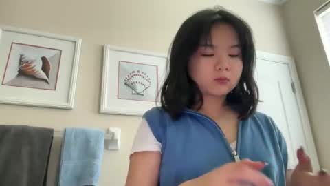 Snapshot of flowerlvr chatting on 4, 3, 2025 flowerlvr online show from 4, 3, 2025