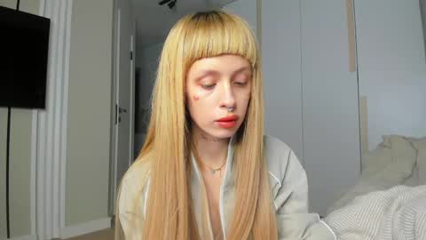 Snapshot of flowerofsin2001 chatting on 12, 4, 2026 Flower online show from 12, 4, 2026