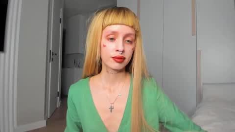 Snapshot of flowerofsin2001 chatting on 13, 4, 2026 Flower online show from 13, 4, 2026