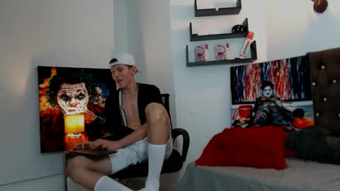 flowers109 online show from 25, 1, 2025