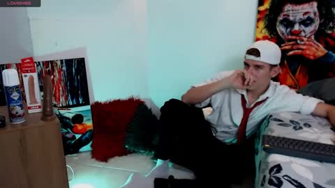 flowers109 online show from 3, 3, 2025