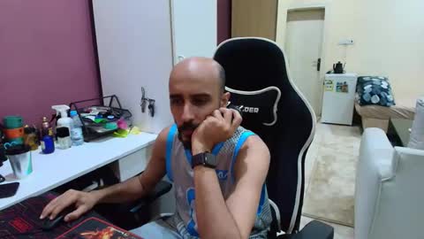 Snapshot of flowthefun chatting on 27, 5, 2026 flowthefun online show from 27, 5, 2026