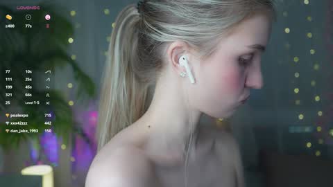 Snapshot of fluffy_angel chatting on 27, 1, 2025 Adeline online show from 27, 1, 2025