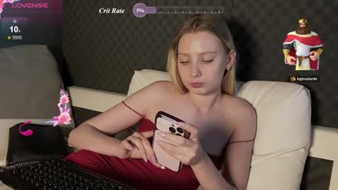 fluffy_cloude online show from 29, 5, 2026