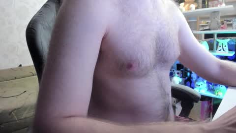 Snapshot of fluffycat_ chatting on 8, 10, 2025 fluffycat online show from 8, 10, 2025