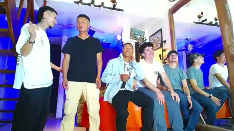 Snapshot of flyckers chatting on 30, 9, 2025 flyckers online show from 30, 9, 2025