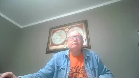 Snapshot of fmfsocal123 chatting on 23, 11, 2025 fmfsocal123 online show from 23, 11, 2025