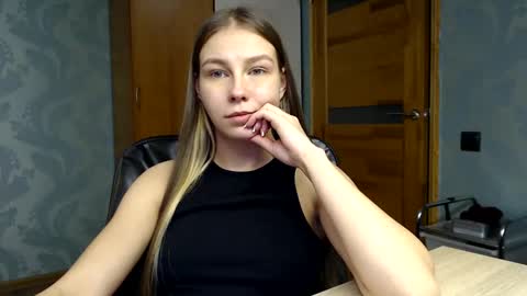 Snapshot of fofhcf chatting on 2, 12, 2024 Molli Ready for any play with you. Hottest show in pvt Help a student earn big tokens online show from 2, 12, 2024