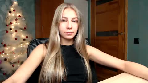 Snapshot of fofhcf chatting on 26, 12, 2024 Molli Ready for any play with you. Hottest show in pvt Help a student earn big tokens online show from 26, 12, 2024