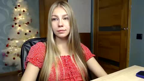 Snapshot of fofhcf chatting on 9, 1, 2025 Molli Ready for any play with you. Hottest show in pvt Help a student earn big tokens online show from 9, 1, 2025