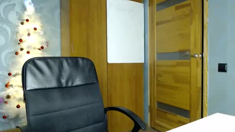 Snapshot of fofhcf chatting on 10, 1, 2025 Molli Ready for any play with you. Hottest show in pvt Help a student earn big tokens online show from 10, 1, 2025
