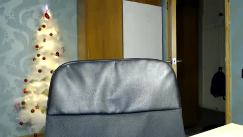 Snapshot of fofhcf chatting on 25, 1, 2025 Molli Ready for any play with you. Hottest show in pvt Help a student earn big tokens online show from 25, 1, 2025