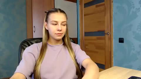 Snapshot of fofhcf chatting on 7, 2, 2025 Molli Ready for any play with you. Hottest show in pvt Help a student earn big tokens online show from 7, 2, 2025