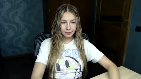 Snapshot of fofhcf chatting on 26, 2, 2025 Molli Ready for any play with you. Hottest show in pvt Help a student earn big tokens online show from 26, 2, 2025