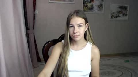 Snapshot of fofhcf chatting on 17, 9, 2025 Molli Ready for any play with you. Hottest show in pvt Help a student earn big tokens online show from 17, 9, 2025