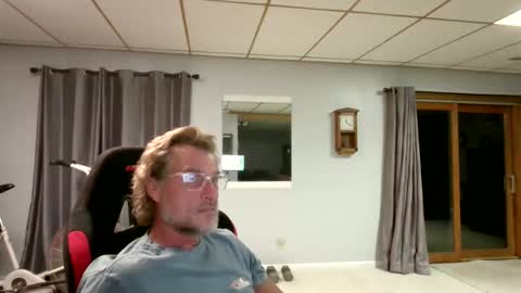 Snapshot of foodforcatfists chatting on 4, 6, 2026 foodforcatfists online show from 4, 6, 2026
