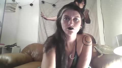Snapshot of forestdarling chatting on 26, 9, 2025 forestdarling online show from 26, 9, 2025