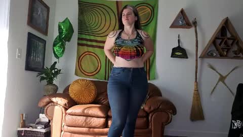 Snapshot of forestdarling chatting on 7, 4, 2026 forestdarling online show from 7, 4, 2026