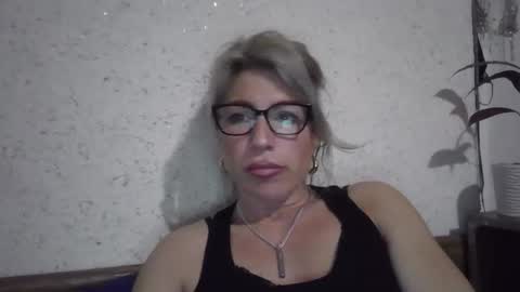 Snapshot of fox_red_lady7 chatting on 7, 1, 2026 fox_red_lady7 online show from 7, 1, 2026
