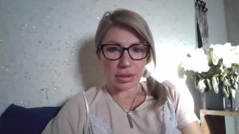 Snapshot of fox_red_lady7 chatting on 3, 2, 2026 fox_red_lady7 online show from 3, 2, 2026