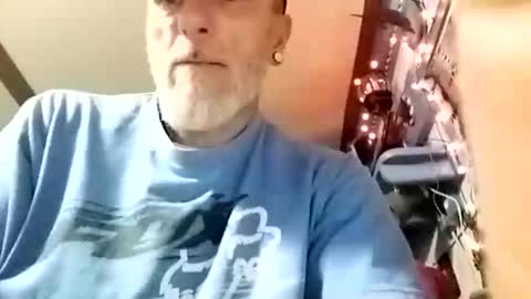 Snapshot of foxbodydave chatting on 12, 1, 2026 foxbodydave online show from 12, 1, 2026