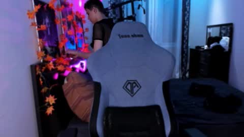 Foxicfu online show from 6, 10, 2025