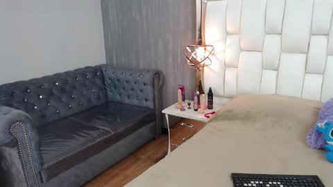 Snapshot of foxxy_dolce chatting on 1, 10, 2025 Foxxy online show from 1, 10, 2025