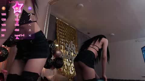 Snapshot of foxxy_dolce chatting on 6, 10, 2025 Foxxy online show from 6, 10, 2025