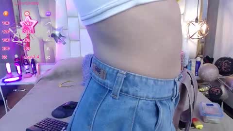 Snapshot of foxxy_dolce chatting on 23, 10, 2025 Foxxy online show from 23, 10, 2025