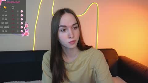 Snapshot of foxxy_girl_ chatting on 15, 9, 2025 andice online show from 15, 9, 2025