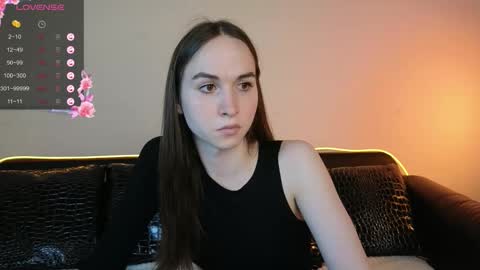 Snapshot of foxxy_girl_ chatting on 16, 9, 2025 andice online show from 16, 9, 2025