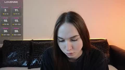 Snapshot of foxxy_girl_ chatting on 5, 10, 2025 andice online show from 5, 10, 2025