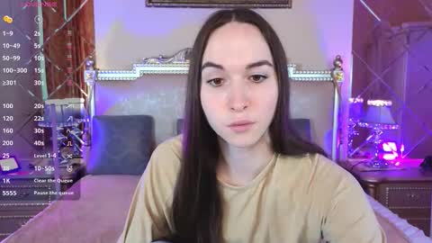 Snapshot of foxxy_girl_ chatting on 14, 10, 2025 andice online show from 14, 10, 2025