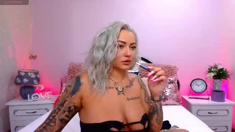 Snapshot of foxxyclarise chatting on 18, 6, 2026 Clarise online show from 18, 6, 2026
