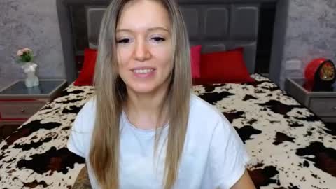 Foxy online show from 8, 3, 2025