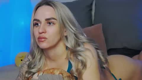 Snapshot of foxy_kimmi chatting on 13, 2, 2026 Foxy Kimmi online show from 13, 2, 2026