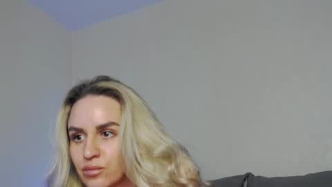 Snapshot of foxy_kimmi chatting on 15, 2, 2026 Foxy Kimmi online show from 15, 2, 2026