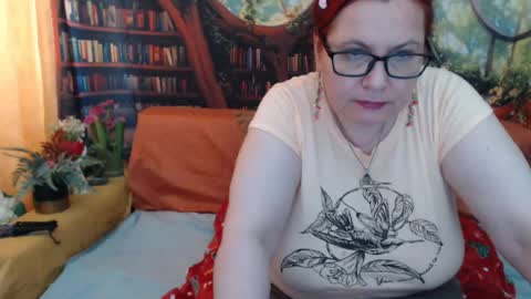 Snapshot of foxydesiree chatting on 27, 6, 2026 foxydesiree online show from 27, 6, 2026