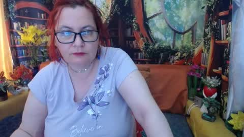 Snapshot of foxydesiree chatting on 5, 7, 2026 foxydesiree online show from 5, 7, 2026