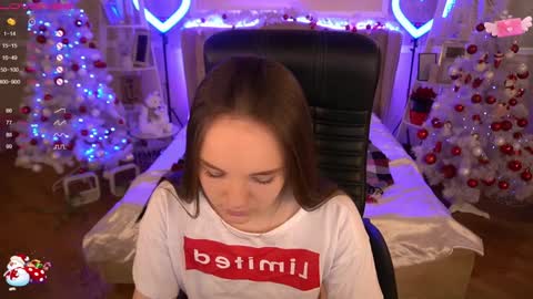 Snapshot of foxyshyyy chatting on 18, 12, 2024 Inna  online show from 18, 12, 2024