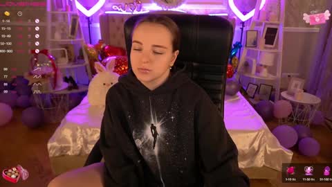 Snapshot of foxyshyyy chatting on 7, 2, 2025 Inna  online show from 7, 2, 2025