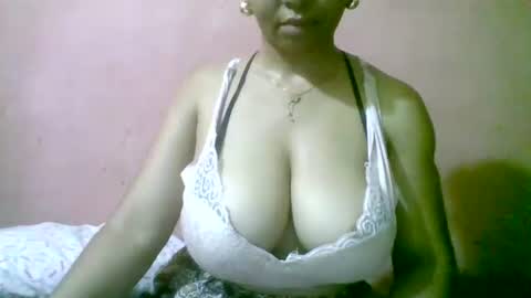 Snapshot of fracisca2204 chatting on 16, 3, 2026 fracisca2204 online show from 16, 3, 2026