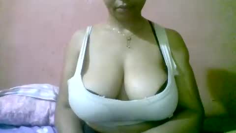 Snapshot of fracisca2204 chatting on 20, 3, 2026 fracisca2204 online show from 20, 3, 2026